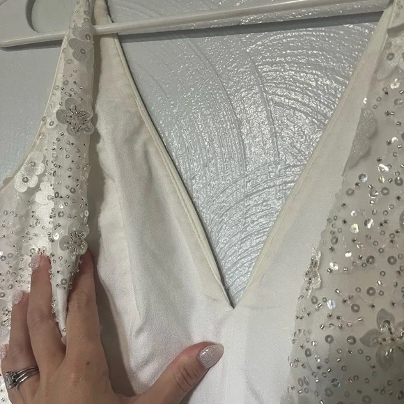 Dress the Population Elisa Floral Applique Sequin Dress in Ivory Beaded Shimmer - Picture 8 of 8